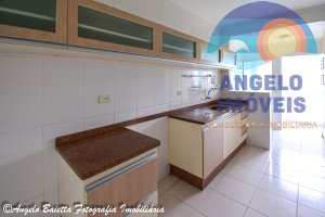 Apartamento á venda no bairro Centro em Peruíbe