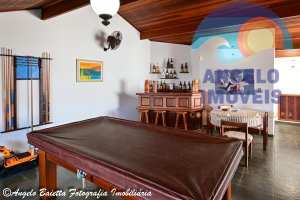 Casa com piscina a 50 metros da praia no bairro Convento Velho em Peruibe