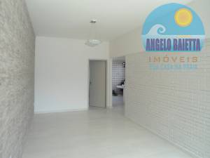 Casa á venda no bairro Arpoador em Peruíbe, á 400 metros da praia