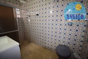 Casa terrea, 3 dormitórios, 2 lotes,  no bairro Arpoador, á 200 metros da praia