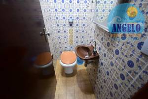 Casa terrea, 3 dormitórios, 2 lotes,  no bairro Arpoador, á 200 metros da praia