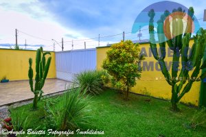 Casa á venda no bairro São José em Peruíbe