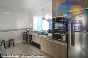 Casa á venda no bairro Jardim Beira Mar em Peruíbe
