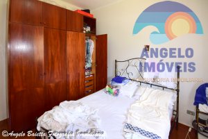 Casa á venda no bairro Stella Maris em Peruíbe
