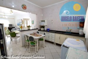 Casa á venda no bairro Icaraiba em Peruíbe