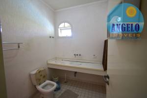 Casa com piscina para venda no bairro Jardim Marcia em Peruibe