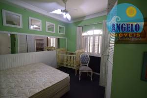Casa com piscina para venda no bairro Jardim Marcia em Peruibe
