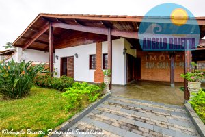 Casa á venda no bairro Tres Marias em Peruíbe