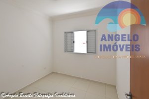 Casa nova com piscina á venda no bairro Tres Marias em Peruíbe