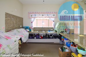 Sobrado Triplex á venda no bairro Oásis em Peruíbe