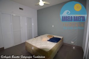 Sobrado Triplex á venda no bairro Oásis em Peruíbe