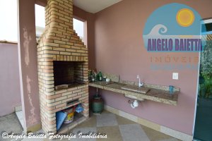 Sobrado Triplex á venda no bairro Oásis em Peruíbe