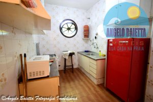 Casa para locação no bairro Centro em Peruíbe, á 200 metros da praia