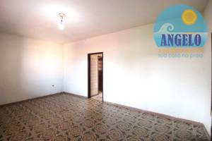 Casa para venda no bairro Jardim Star, frente ao mar
