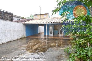 Casa á venda no bairro Centro em Peruíbe