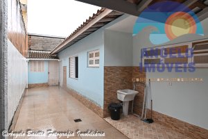 Casa á venda no bairro Centro em Peruíbe