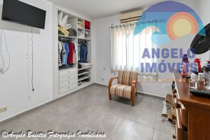 Casa á venda no bairro Ribamar em Peruíbe