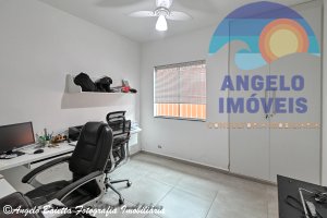 Casa á venda no bairro Ribamar em Peruíbe