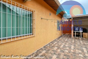 Casa á venda no bairro Ribamar em Peruíbe