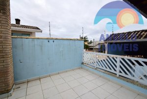 Sobrado com 5 dormitórios á venda no bairro Imperador em Peruíbe