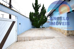 Sobrado com 5 dormitórios á venda no bairro Imperador em Peruíbe