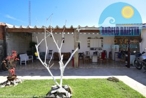 Casa á venda no bairro Maria Helena Novaes em Peruíbe