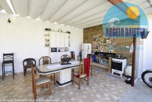 Casa á venda no bairro Maria Helena Novaes em Peruíbe