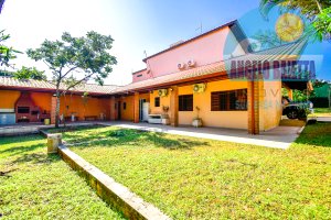 Casa em 2 lotes, 4 dormitórios (sendo 2 suítes), Balneário Stella Maris - Peruíbe.
