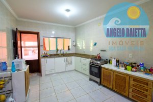 Casa em 2 lotes, 4 dormitórios (sendo 2 suítes), Balneário Stella Maris - Peruíbe.