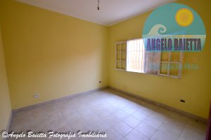 Casa á venda no bairro Icaraíba em Peruíbe