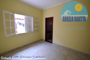 Casa á venda no bairro Icaraíba em Peruíbe