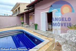 Casa para venda no bairro Tres Marias, entre 400 e 800 metros da praia