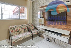 Casa com 3 dormitórios, piscina, á venda no bairro Park D Aville em Peruíbe