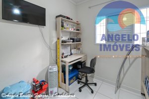 Casa com 3 dormitórios, piscina, á venda no bairro Park D Aville em Peruíbe