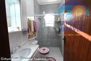 Casa com 3 dormitórios, piscina, á venda no bairro Park D Aville em Peruíbe