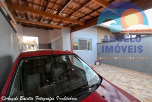 Casa com 3 dormitórios, piscina, á venda no bairro Park D Aville em Peruíbe