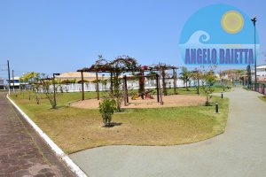 Sobrado á venda no condomi´nio Bougainvillée IV em Peruíbe