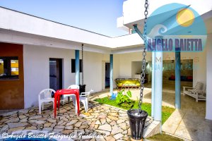 Sobrado á venda no bairro Josedy em Peruíbe, á 200 metros da praia