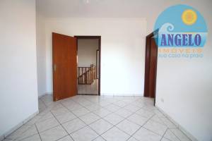 Casa para venda no bairro Centro em Peruibe, entre 400 e 800 metros da praia