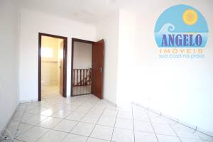 Casa para venda no bairro Centro em Peruibe, entre 400 e 800 metros da praia