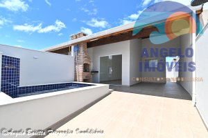Casa á venda no bairro Flora Rica em Peruíbe