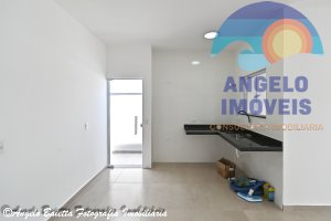 Casa á venda no bairro Flora Rica em Peruíbe