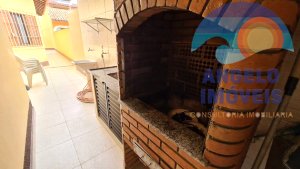 Casa com piscina á venda no bairro Oásis em Peruíbe