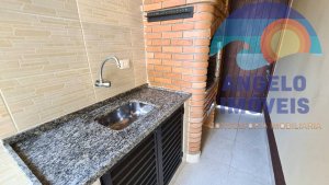 Casa com piscina á venda no bairro Oásis em Peruíbe