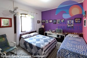 Casa á venda no bairro Florida em Peruíbe