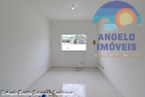 Casa á venda no bairro Ribamar em Peruibe
