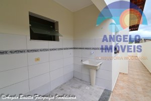 Casa á venda no bairro Ribamar em Peruibe