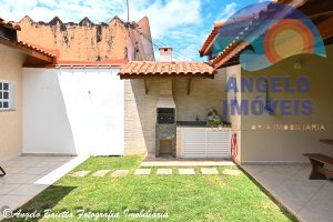 Casa em 2 lotes á venda em Peruibe Litoral SP, otima localização