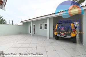 Casa á venda no bairro Oásis em Peruíbe