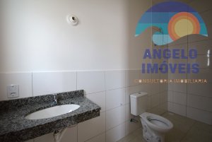 Casa á venda no bairro Jardim Veneza em Peruíbe
